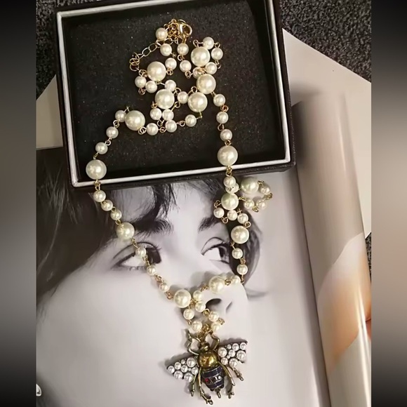 Anthropologie Pearl Bee Elegant Long Gold Necklace - Picture 4 of 12